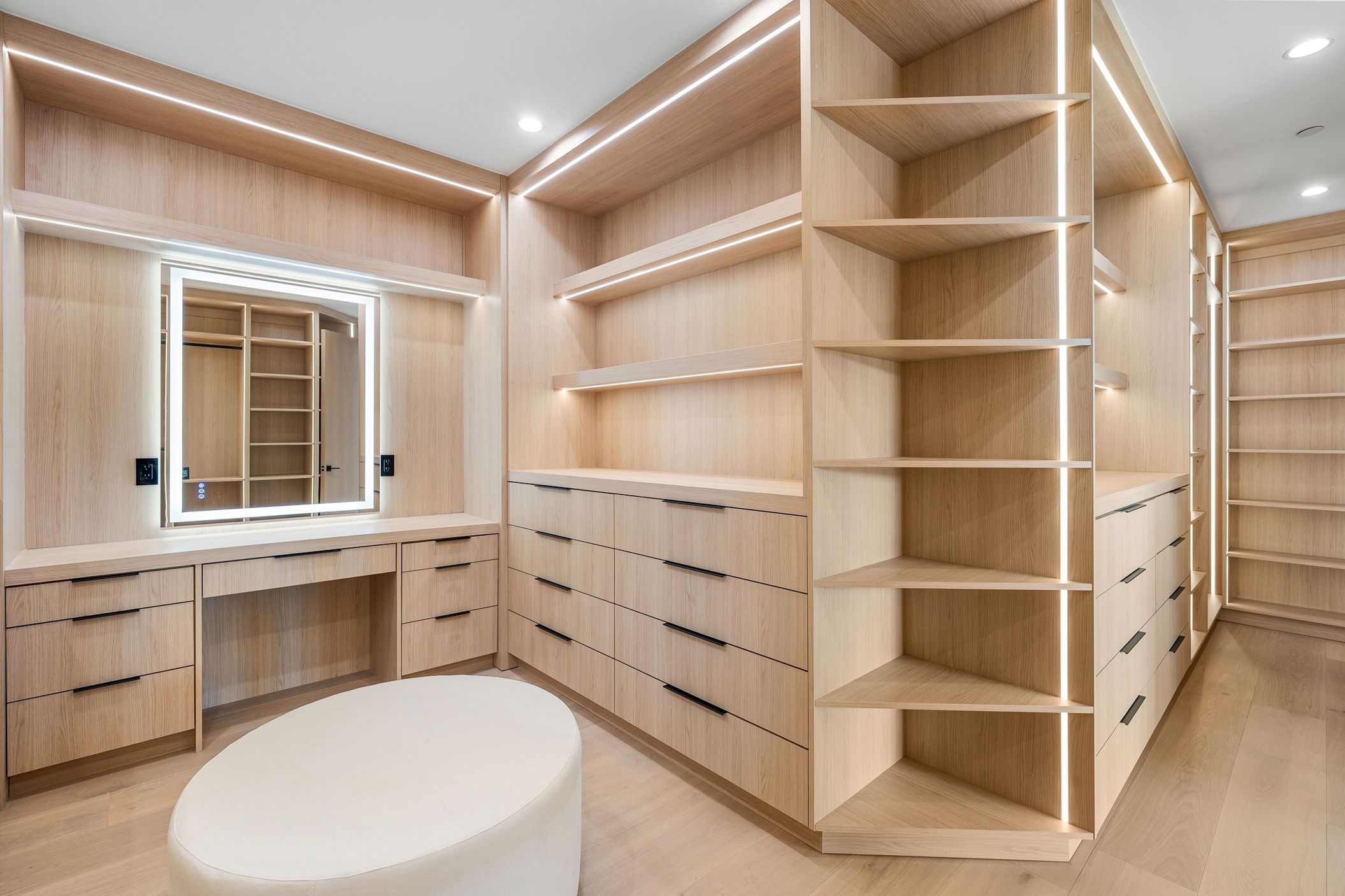 mobilier la comanda Brasov pentru dormitor cu dressing mare