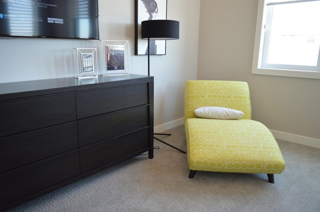 bucătărie la comandă, dressing la comandă, dormitor la comandă, mobilier living, mobilier modern, PAL melaminat