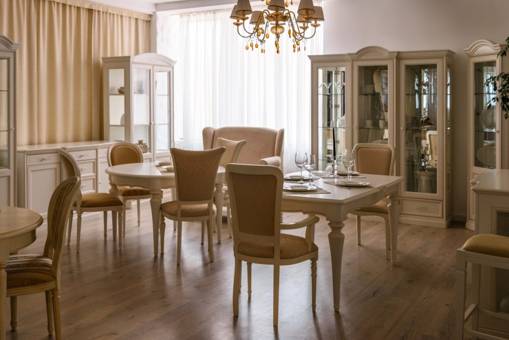 mobilă la comandă Brașov, mobila la comanda Brasov, mobilier la comandă, mobilier personalizat, mobilier la comandă Brașov