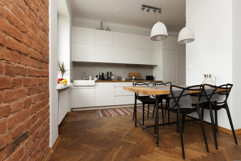 mobilier durabil, mobilier funcțional, mobilier realizat pe comandă, soluții personalizate, optimizarea spațiului